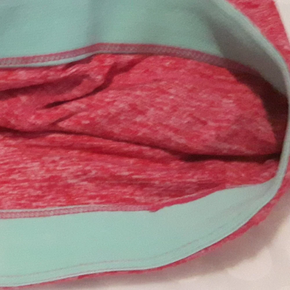 Yoga top and matching sports bra - Picture 3 of 8